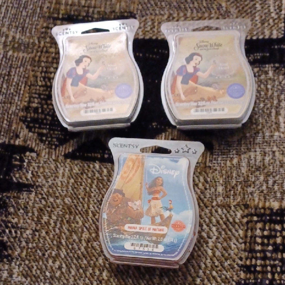 4/$60 New Scentsy Disney Aromatic Wax - Set Of 3 Bars